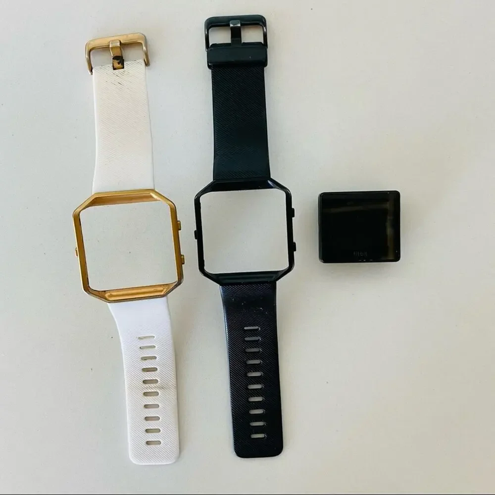 FITBIT Blaze Black White Gold Smart Watch Face Two Band With Two 2 Chargers